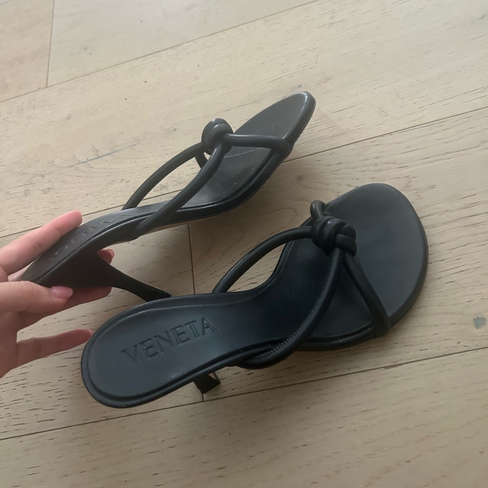 Bottega Veneta Black Blink Mules